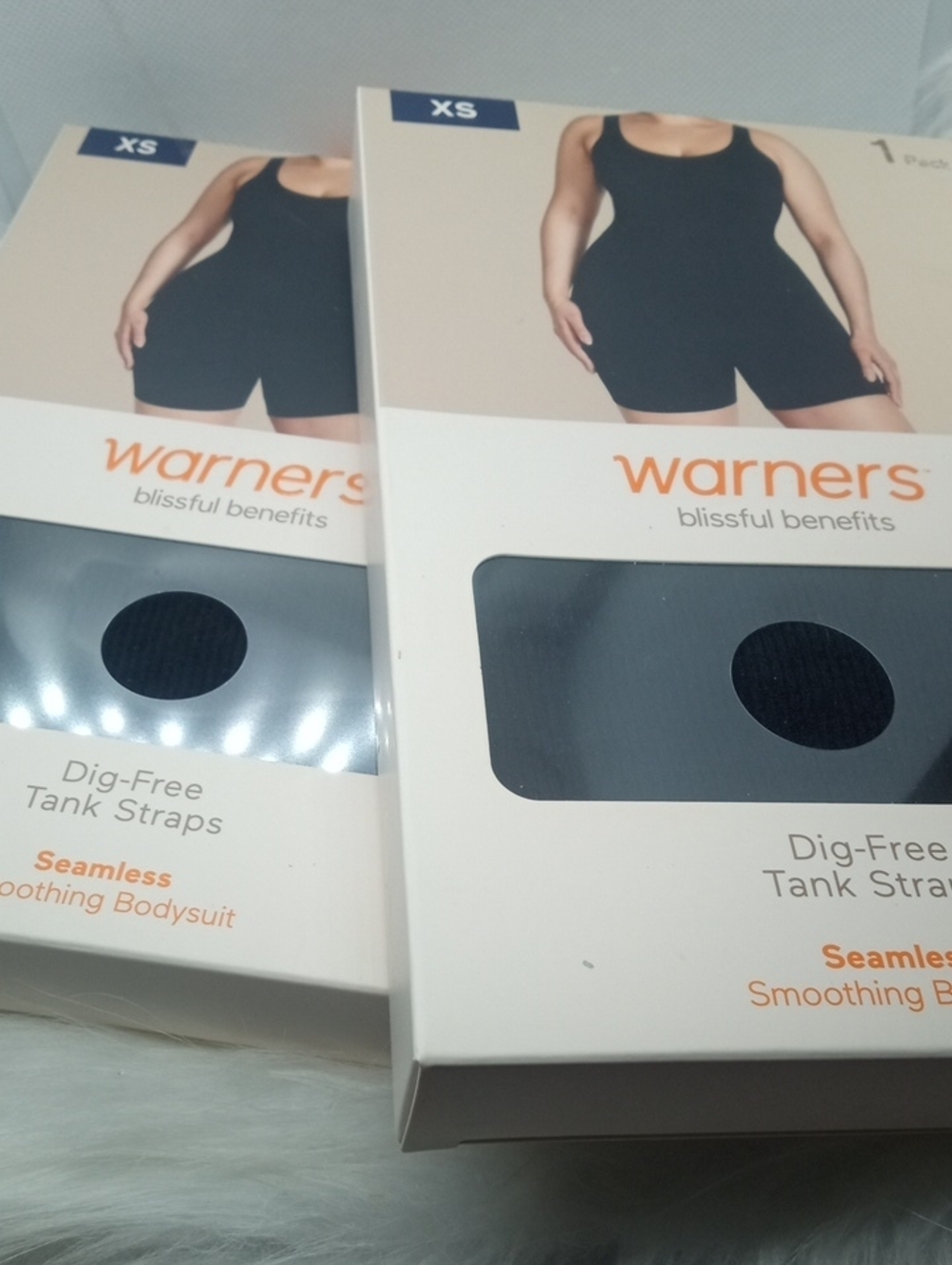 WARNER'S SMOOTHING BODY SUIT